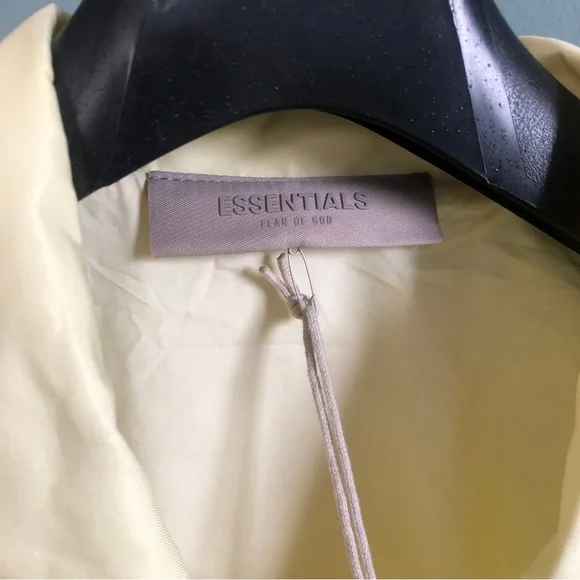 NWT fear of god ESSENTIALS canary jacket unisex s oversize fit - Picture 6 of 8